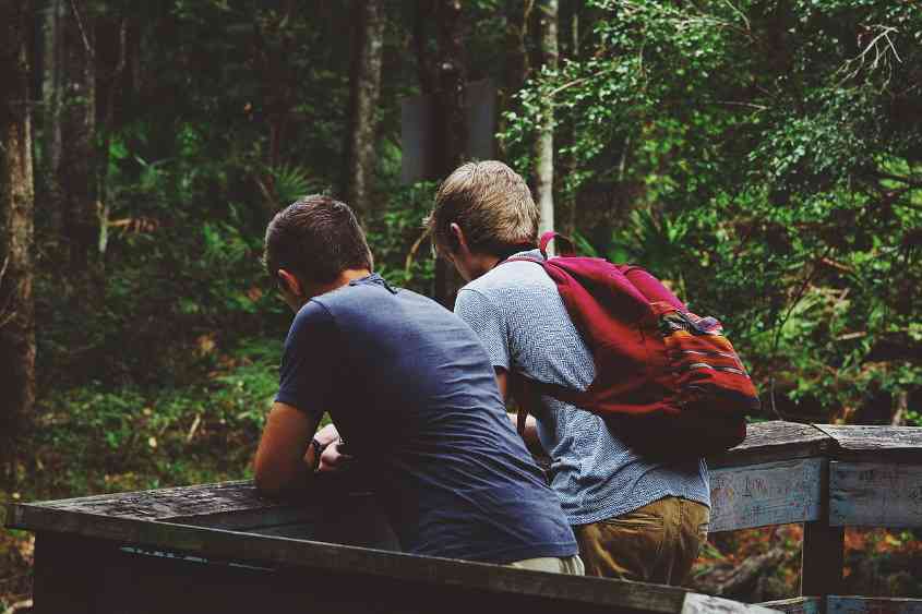 Build good friendships